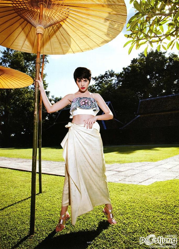 Davika Hoorne Davika Hoorne