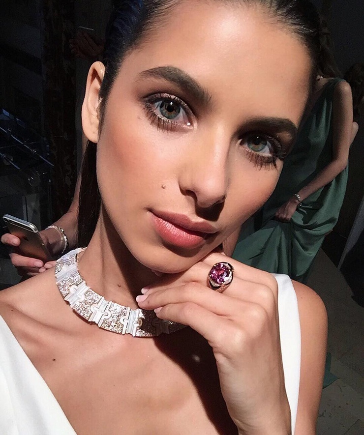 Bruna Lirio Bruna Lirio