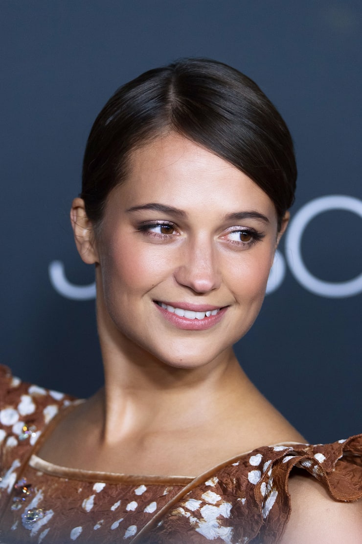 Alicia Vikander