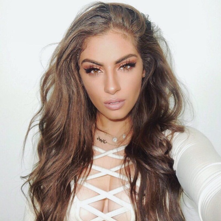 Nazanin Kavari Nazanin Kavari