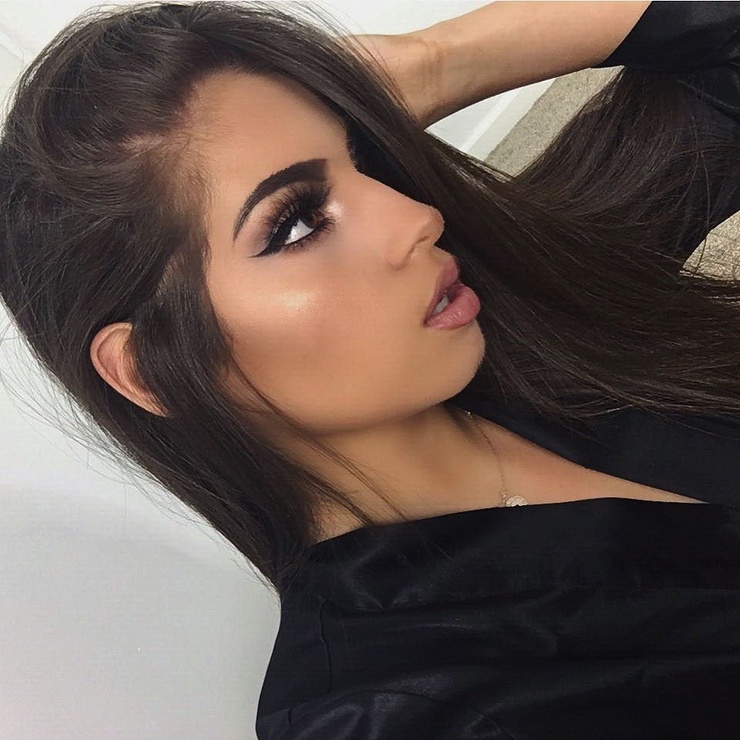 Nazanin Kavari Nazanin Kavari