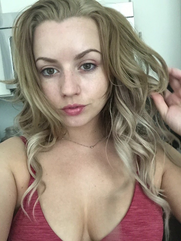 Lexi Belle