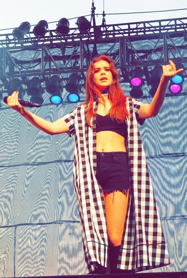 Hailee Steinfeld Hailee Steinfeld