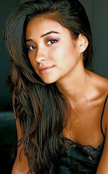 Shay Mitchell