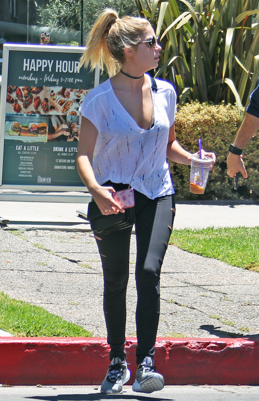Ashley Benson Ashley Benson