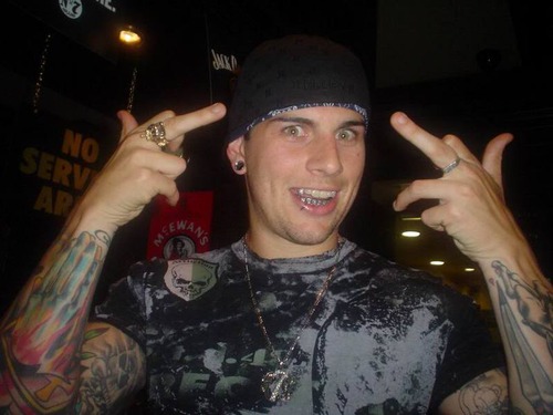 M Shadows