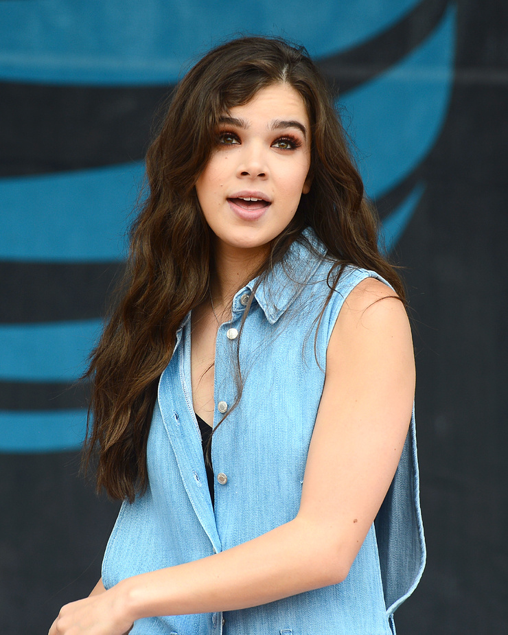 Hailee Steinfeld