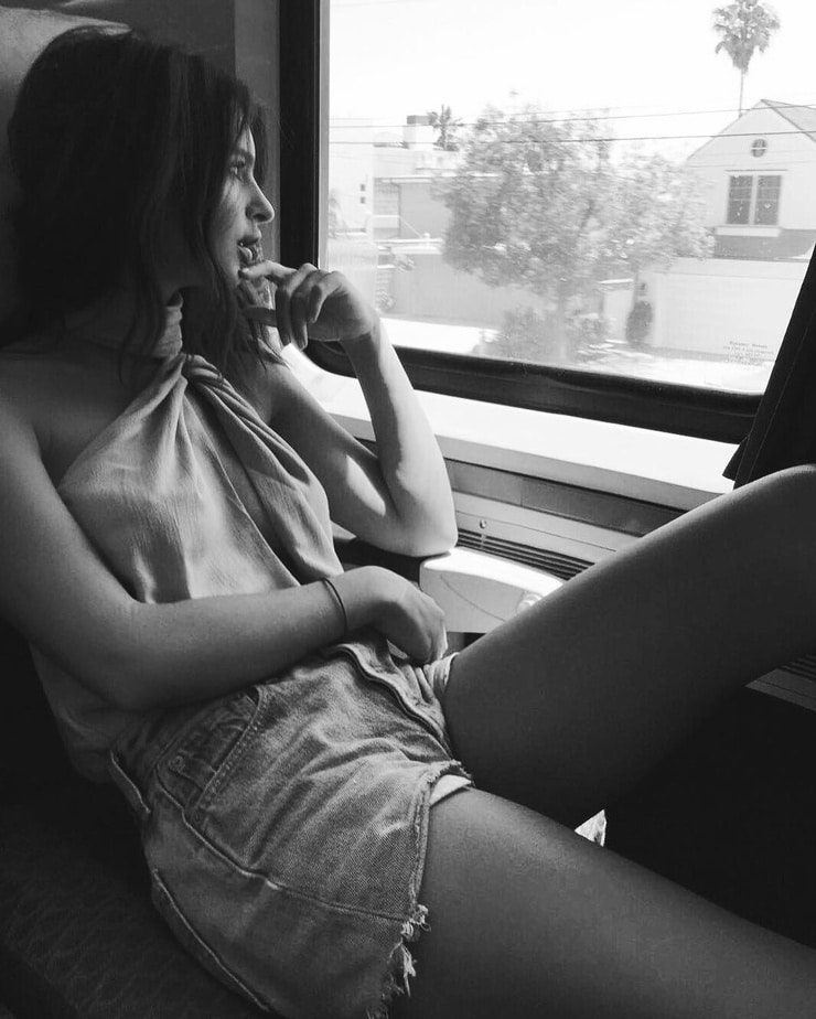 Emily Ratajkowski Emily Ratajkowski