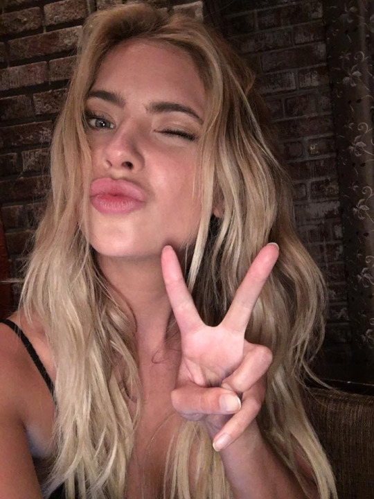 Ashley Benson Ashley Benson