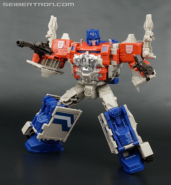 Transformers Generations Leader Powermaster Optimus Prime Action Figure