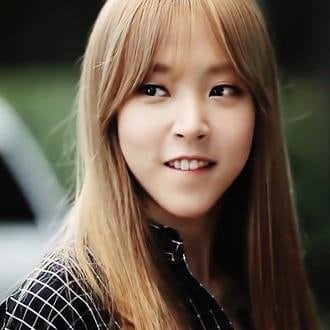 Moon Byul Yi