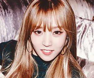 Moon Byul Yi