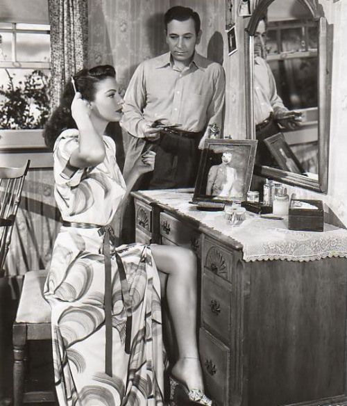 Whistle Stop (1946) Whistle Stop (1946)