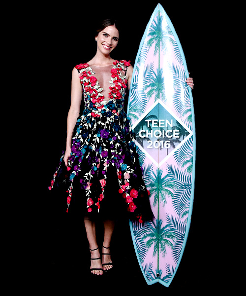 Shelley Hennig Shelley Hennig