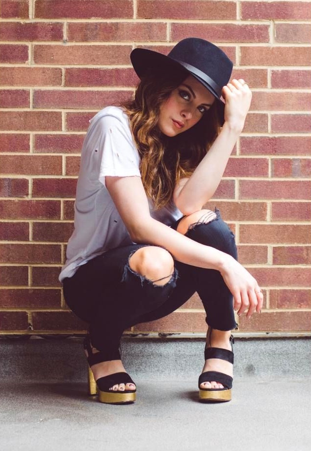 Elizabeth Gillies Elizabeth Gillies