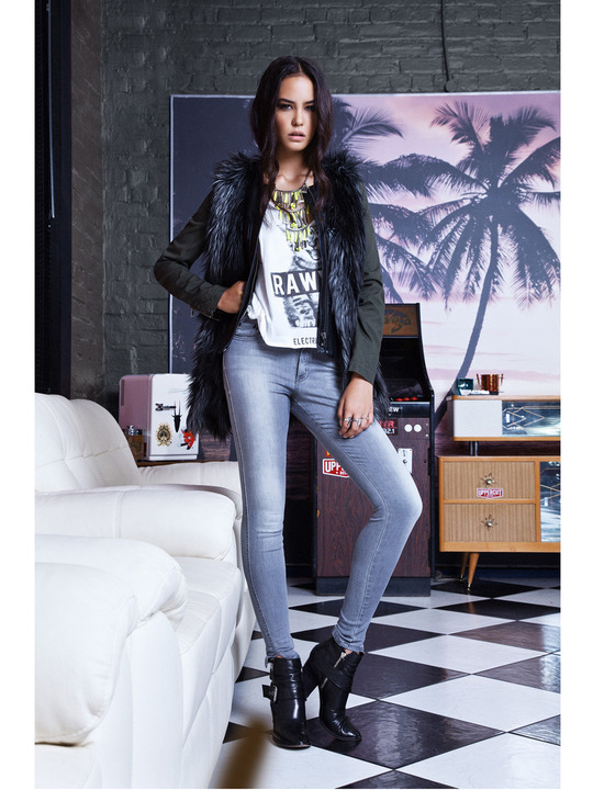 Courtney Eaton