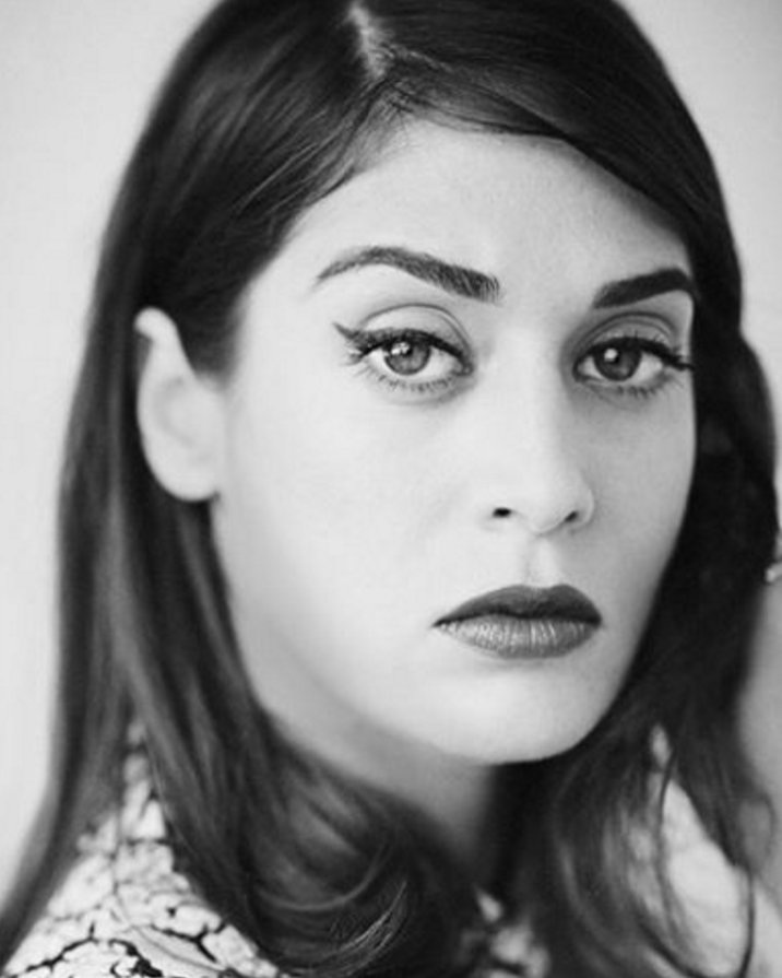Lizzy Caplan