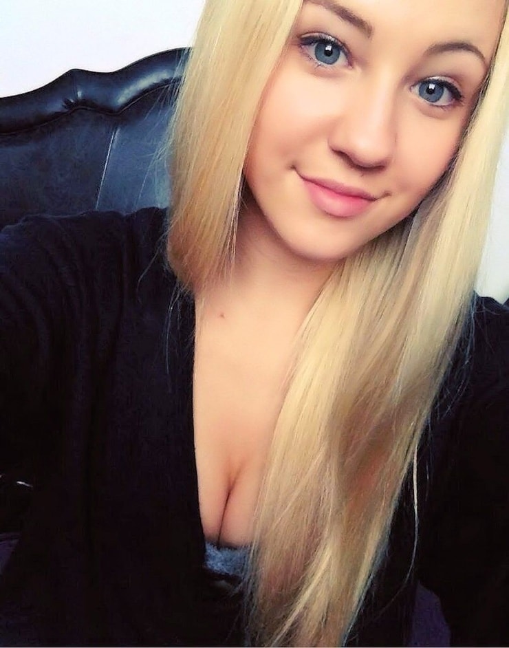 Ava Sambora