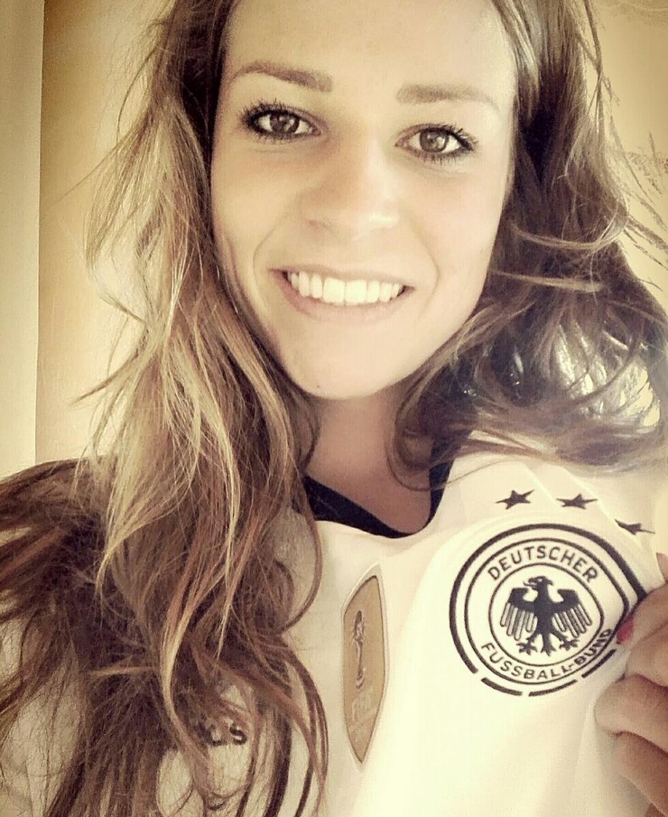 Melanie Leupolz Melanie Leupolz