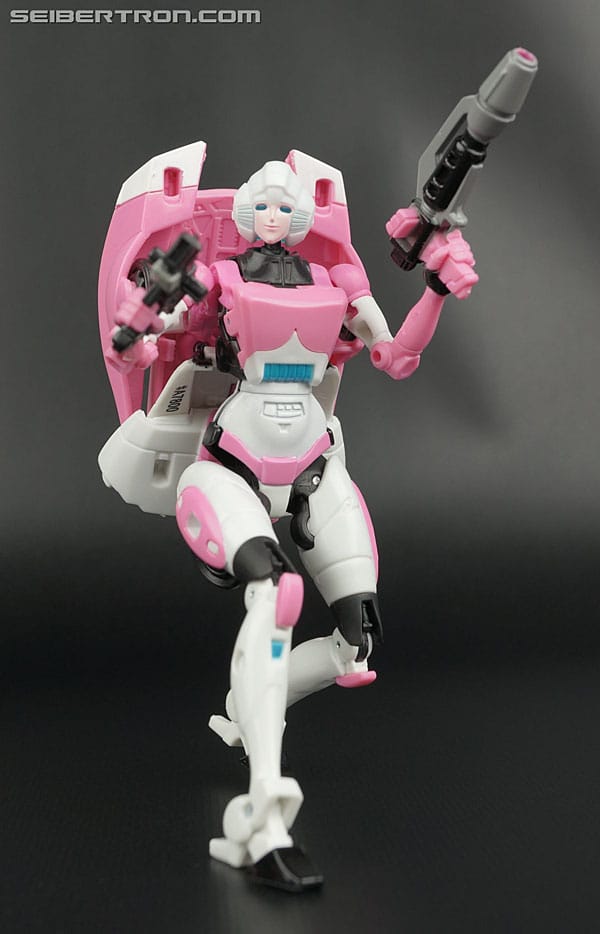 Picture of Transformers Generations Deluxe Class Arcee Figure