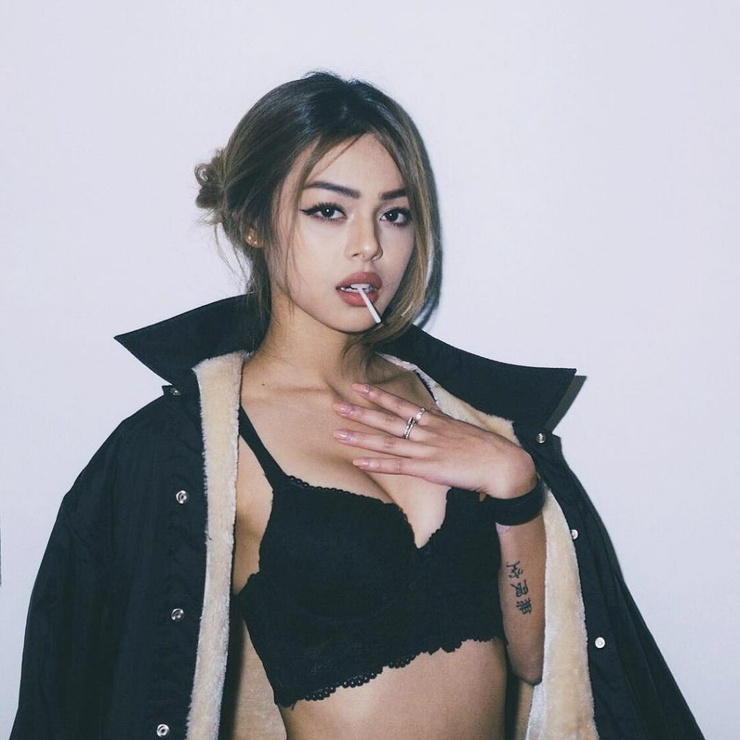 Lily Maymac Lily Maymac
