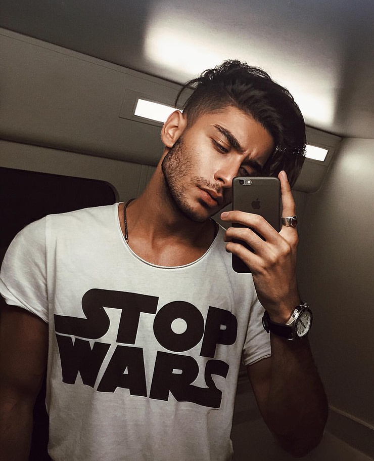 Toni Mahfud
