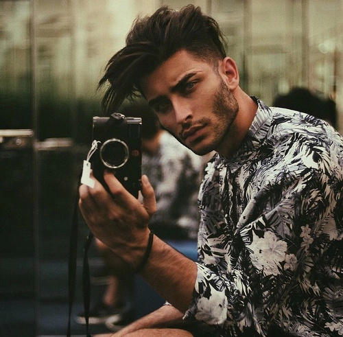 Toni Mahfud