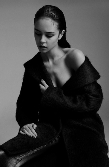 Courtney Eaton Courtney Eaton
