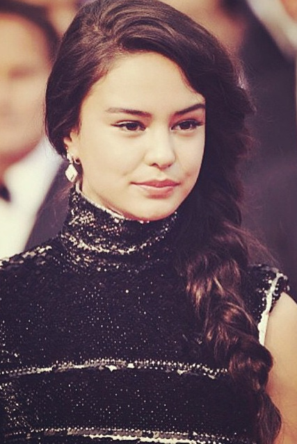 Courtney Eaton Courtney Eaton