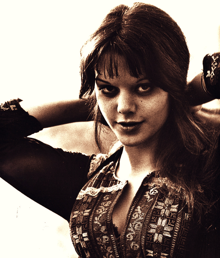 Tina Aumont Tina Aumont