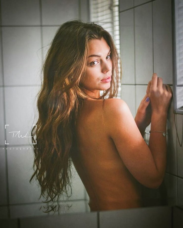 Yana Haenisch Yana Haenisch