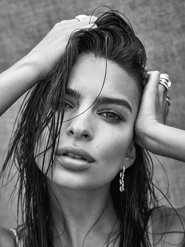 Emily Ratajkowski