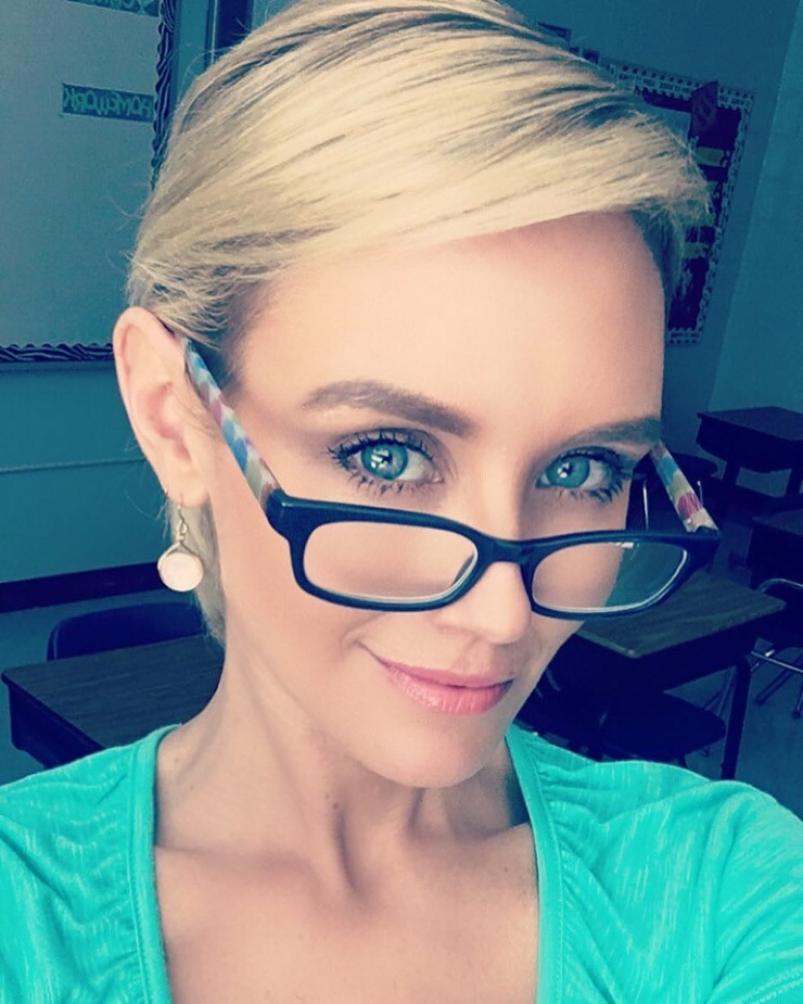 Nicky Whelan Nicky Whelan