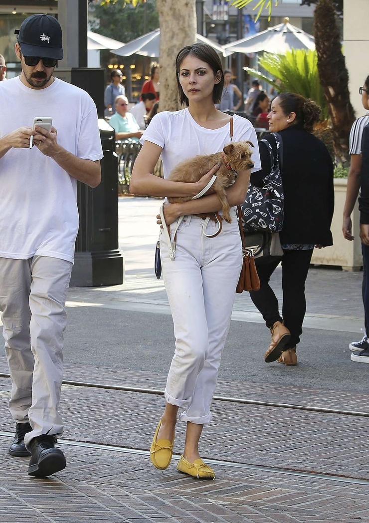 Willa Holland Willa Holland