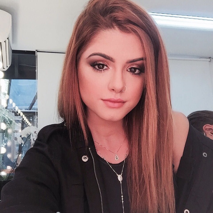 Camila Senna Camila Senna