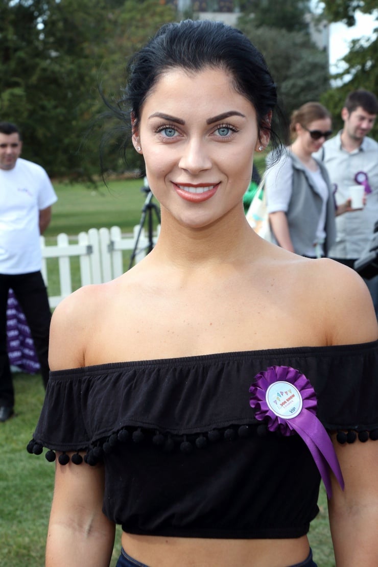 Cally Jane Beech