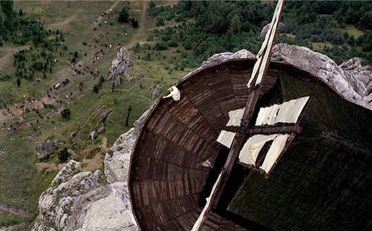 The Mill and the Cross