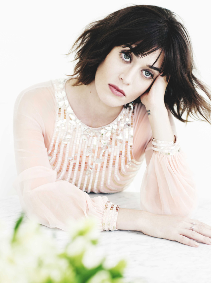 Lizzy Caplan