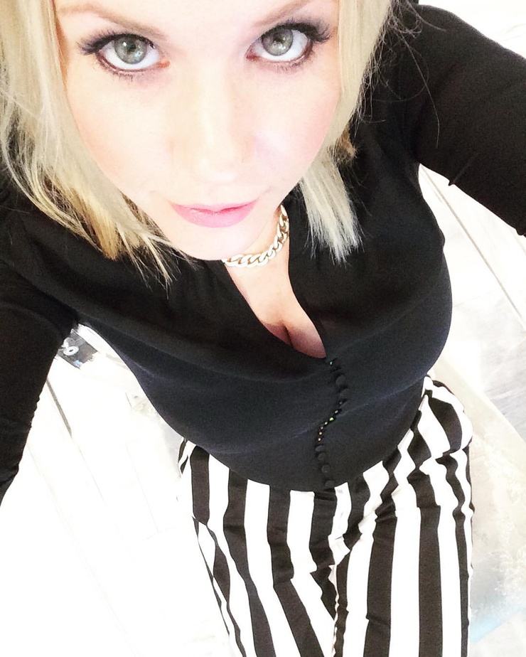 Carrie Keagan Carrie Keagan