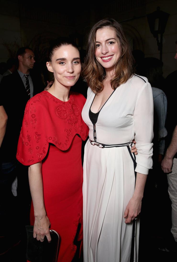Anne Hathaway Anne Hathaway