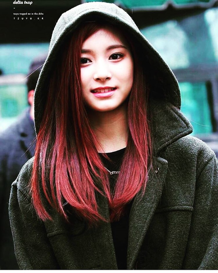 Chou Tzu-yu (Tzuyu) Chou Tzu-yu (Tzuyu)