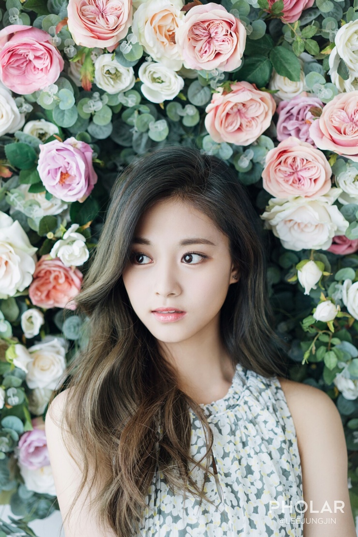Chou Tzu-yu (Tzuyu) Chou Tzu-yu (Tzuyu)