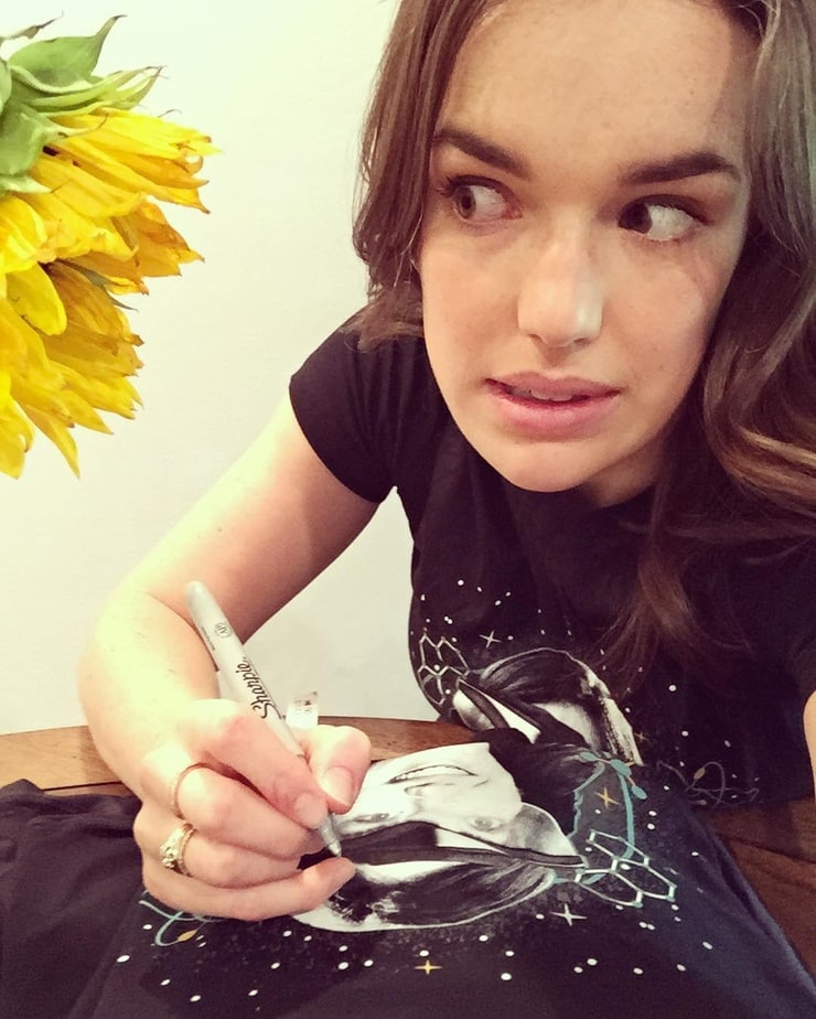 Elizabeth Henstridge