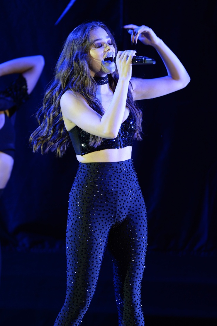 Hailee Steinfeld Hailee Steinfeld
