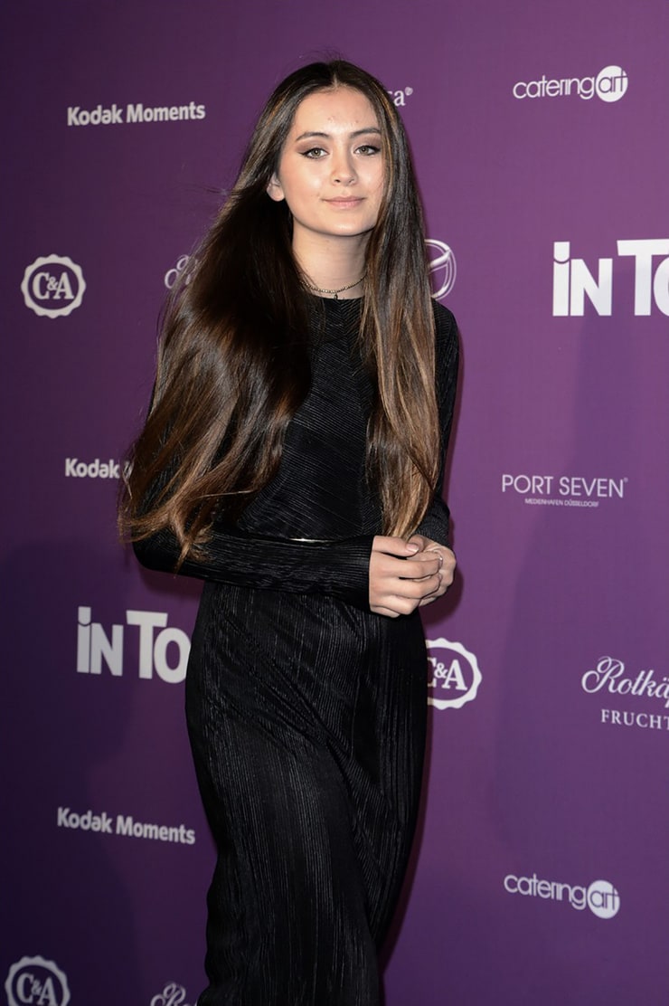 Jasmine Thompson