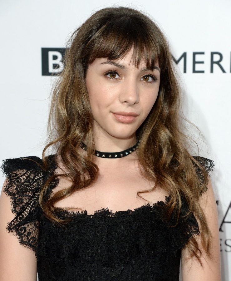 Hannah Marks Hannah Marks
