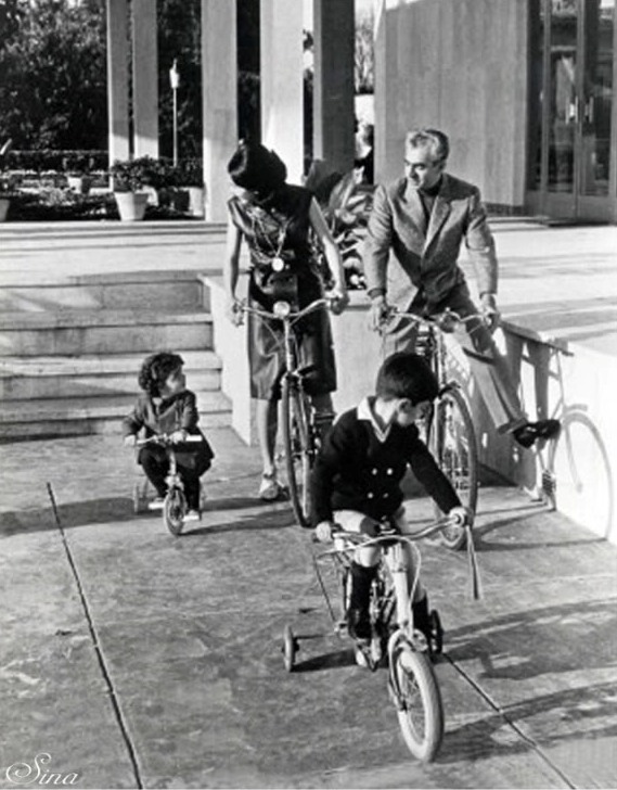 Farah Pahlavi