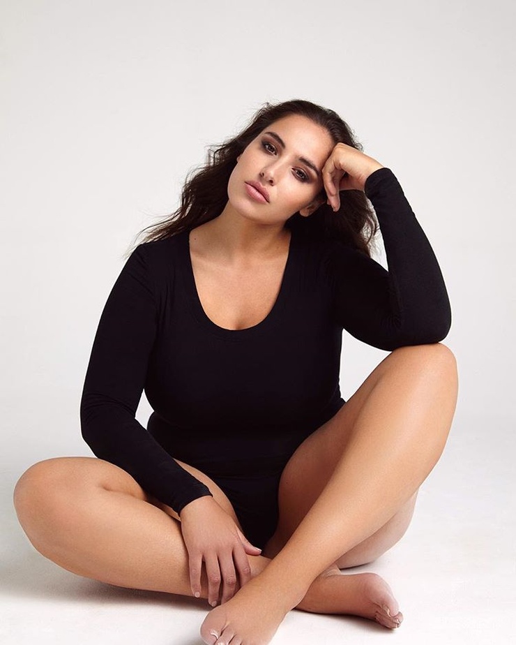 Jada Sezer