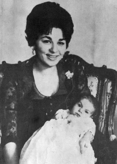 Picture Of Farah Pahlavi