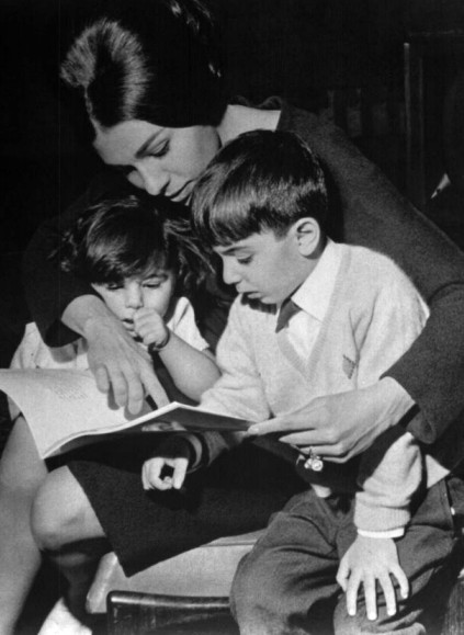 Farah Pahlavi
